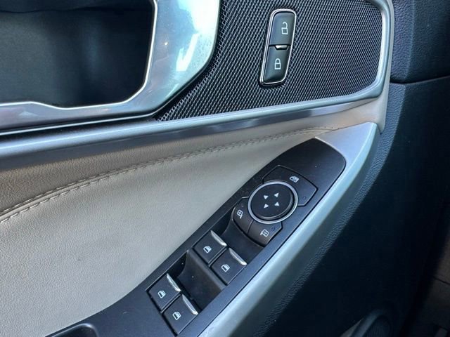 Certified 2022 Ford Explorer XLT w/ Equipment Group 202A image 27