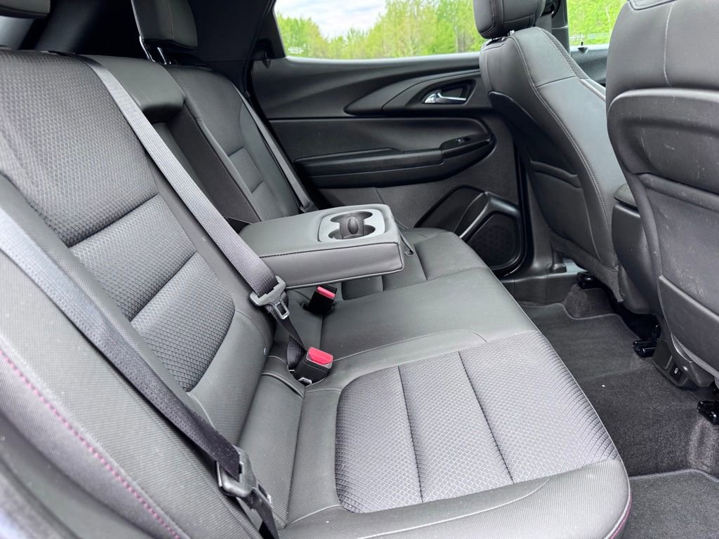 Used 2023 Chevrolet TrailBlazer RS w/ Sun and Liftgate Package AWD/4WD image 18