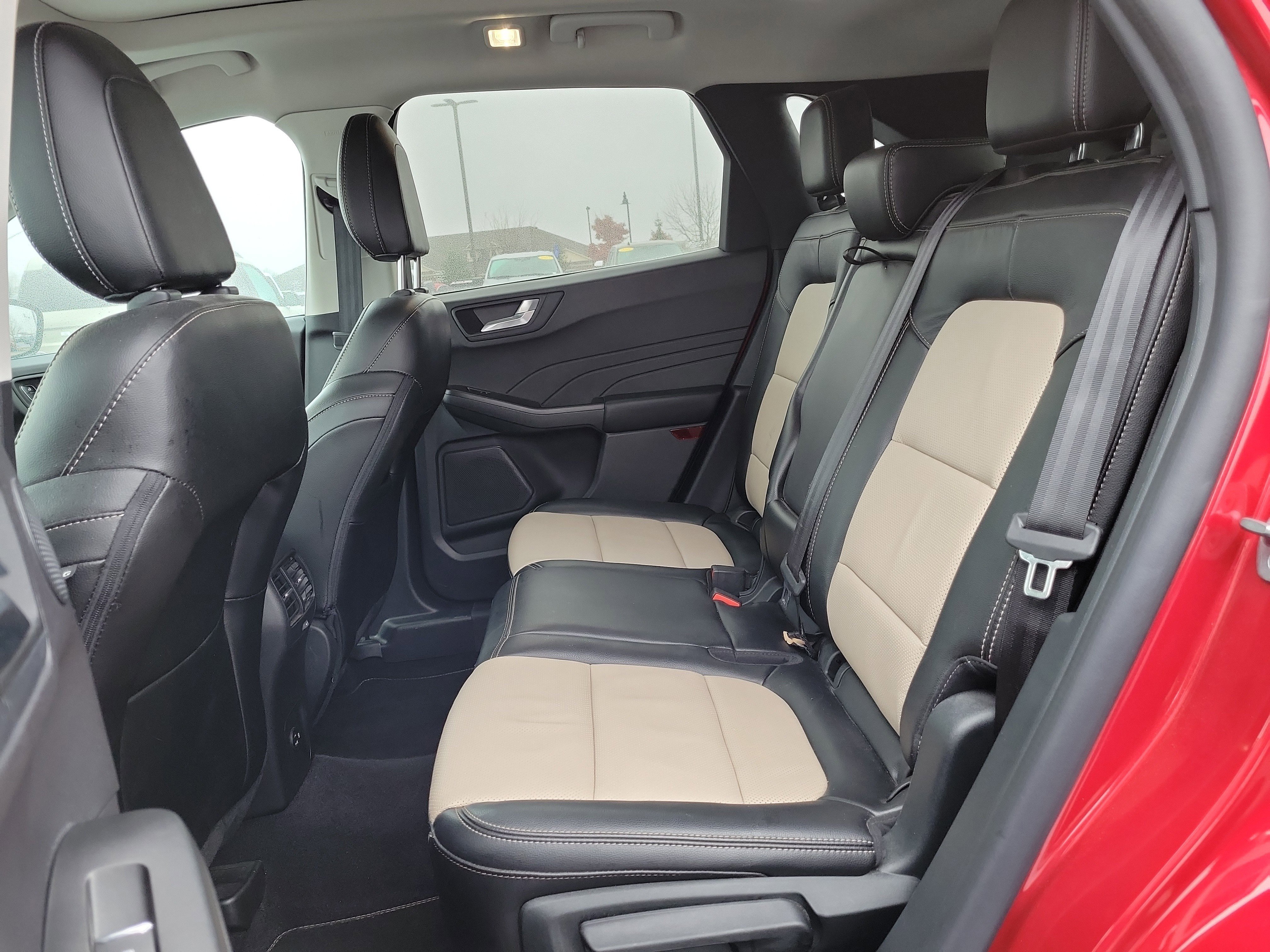 Certified 2022 Ford Escape Titanium w/ Titanium Elite Package image 11