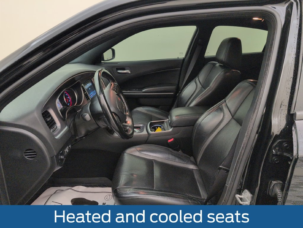 Used 2021 Dodge Charger SXT w/ Leather Interior Group RWD image 4