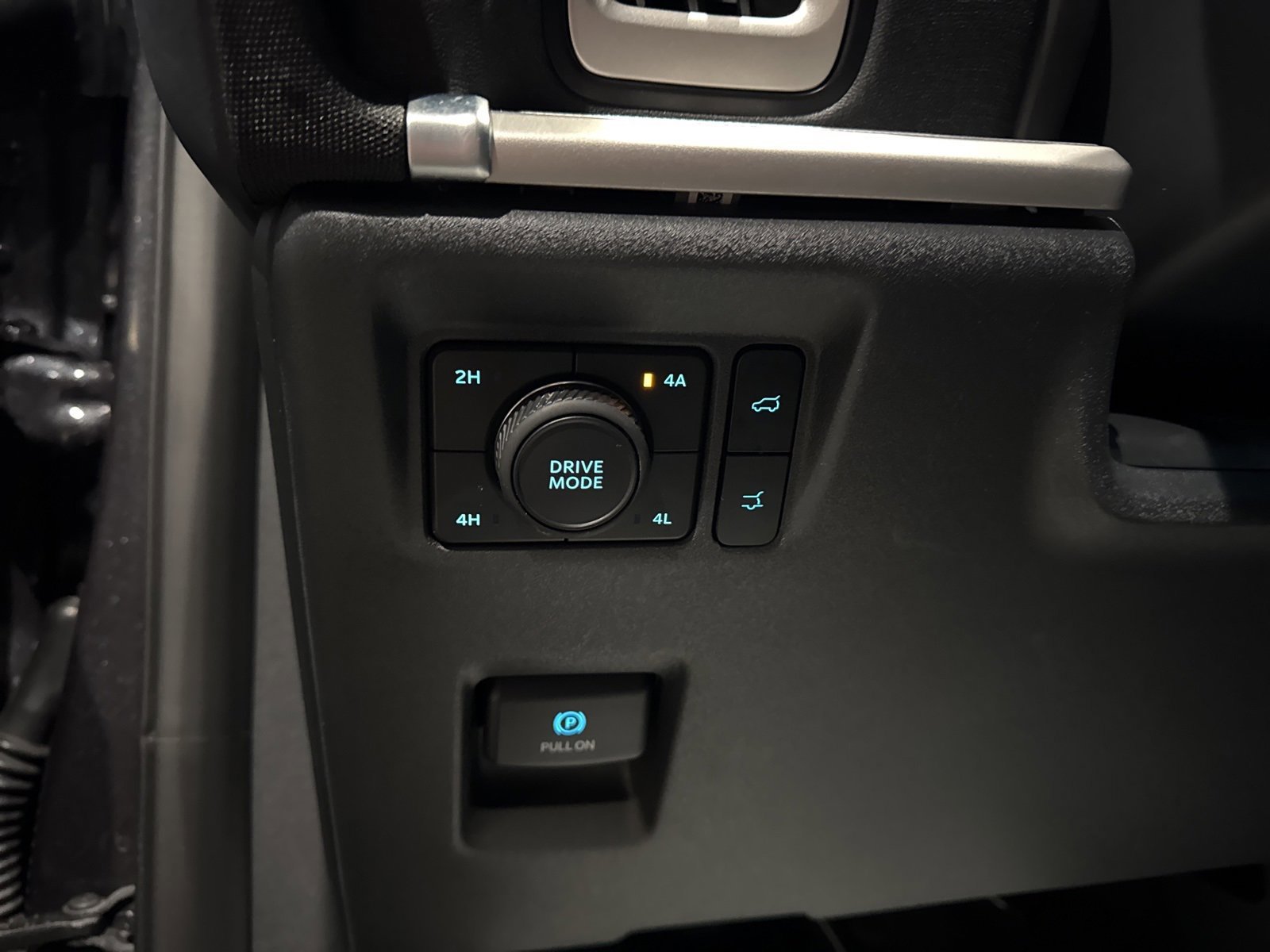 Certified 2025 Ford Expedition Active image 28