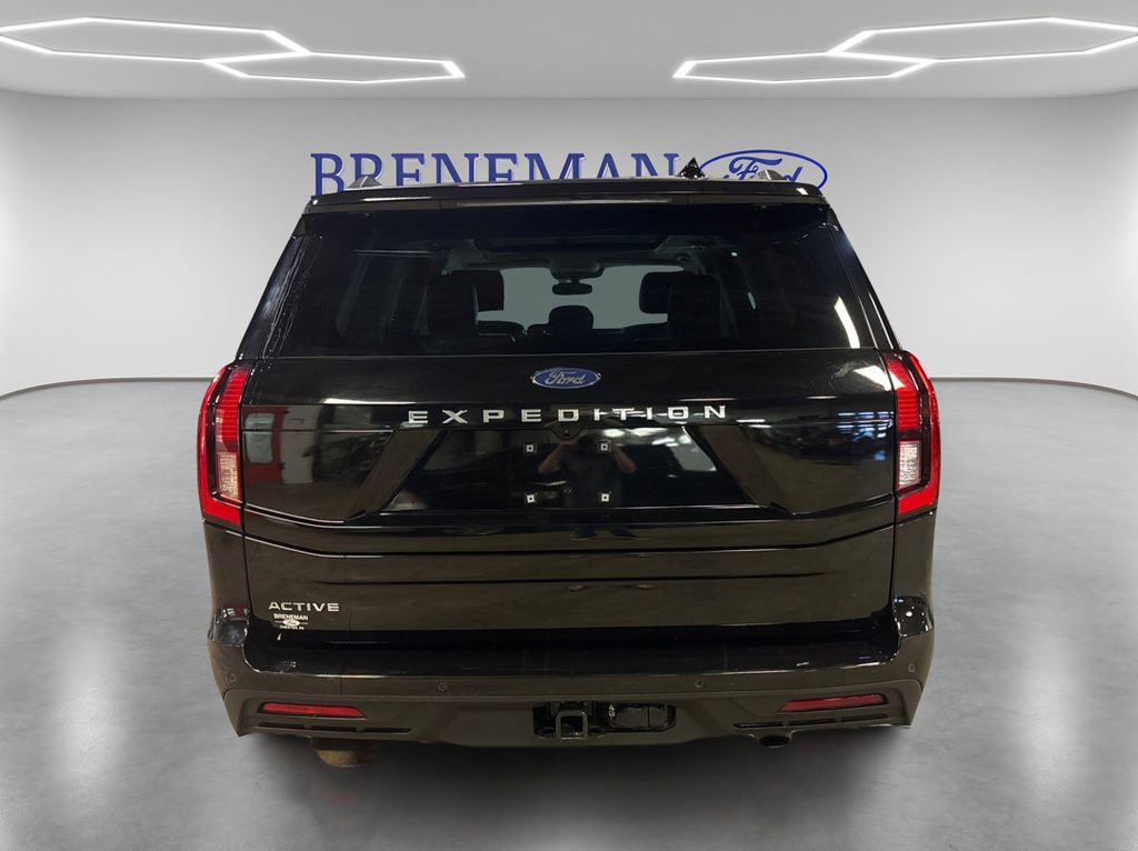 Certified 2025 Ford Expedition Active AWD/4WD image 6