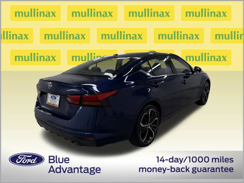 Used 2024 Nissan Altima 2.5 SR FWD image 3