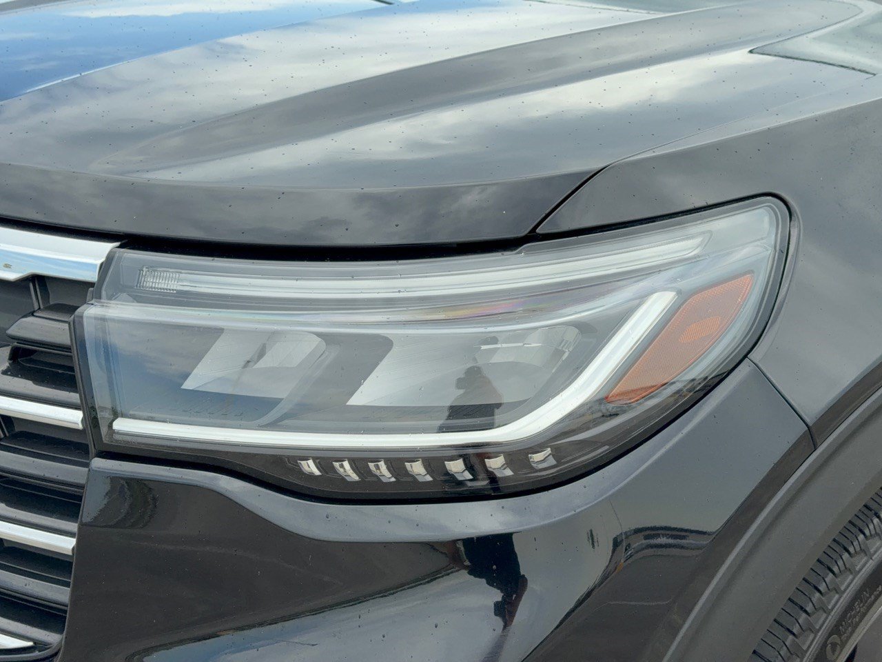 Certified 2025 Ford Explorer Active w/ Active Comfort Package AWD/4WD image 12