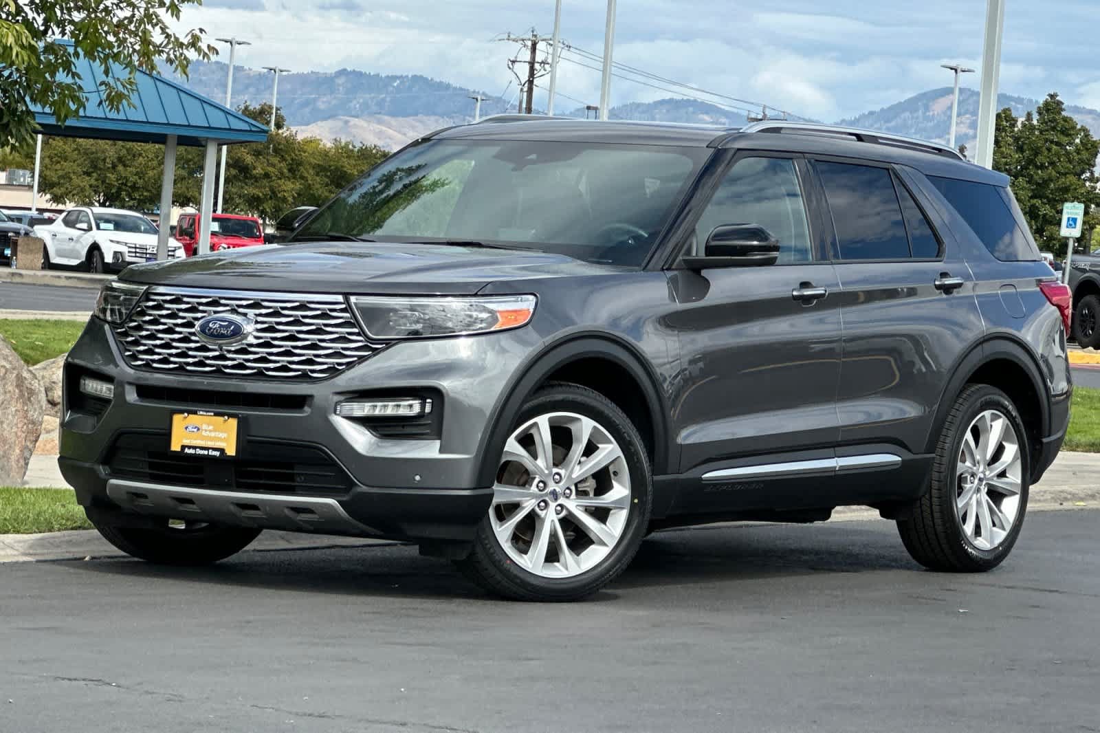 Certified 2023 Ford Explorer Platinum w/ Technology Package AWD/4WD image 1