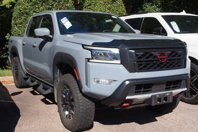 Used 2023 Nissan Frontier PRO-4X w/ Pro Convenience Package AWD/4WD image 2