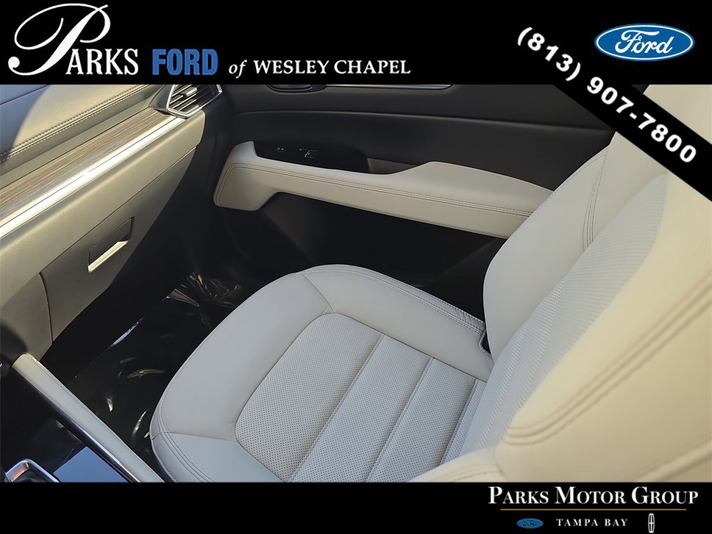 Used 2023 MAZDA CX-5 AWD 2.5 S w/ Premium Package image 13