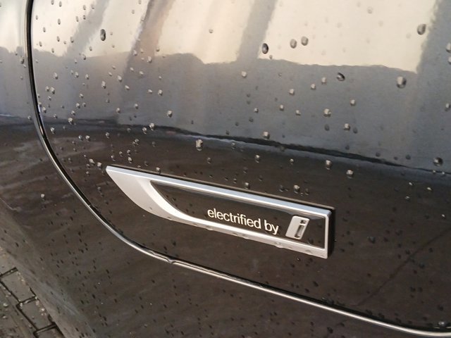 Used 2023 BMW 530e xDrive 530E XDRIVE w/ Premium Package image 32