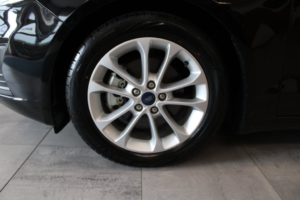 Certified 2020 Ford Fusion SE FWD image 8