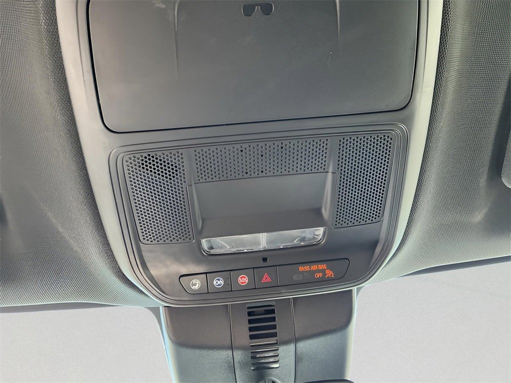 Used 2025 GMC Acadia Elevation image 39