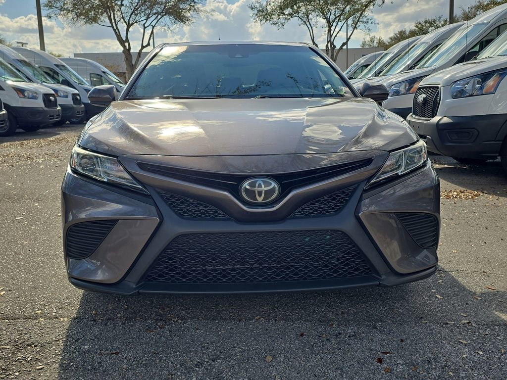 Used 2020 Toyota Camry SE image 5