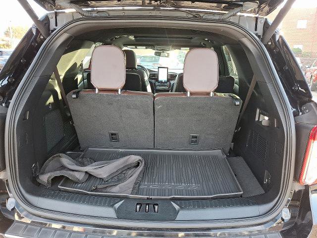 Certified 2021 Ford Explorer Platinum w/ Equipment Group 601A image 31