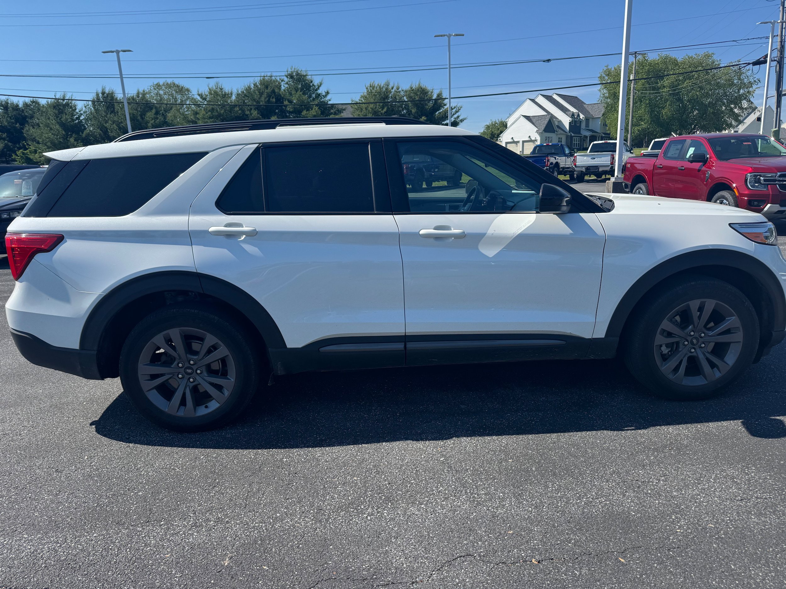 Certified 2023 Ford Explorer XLT w/ Equipment Group 202A AWD/4WD image 6