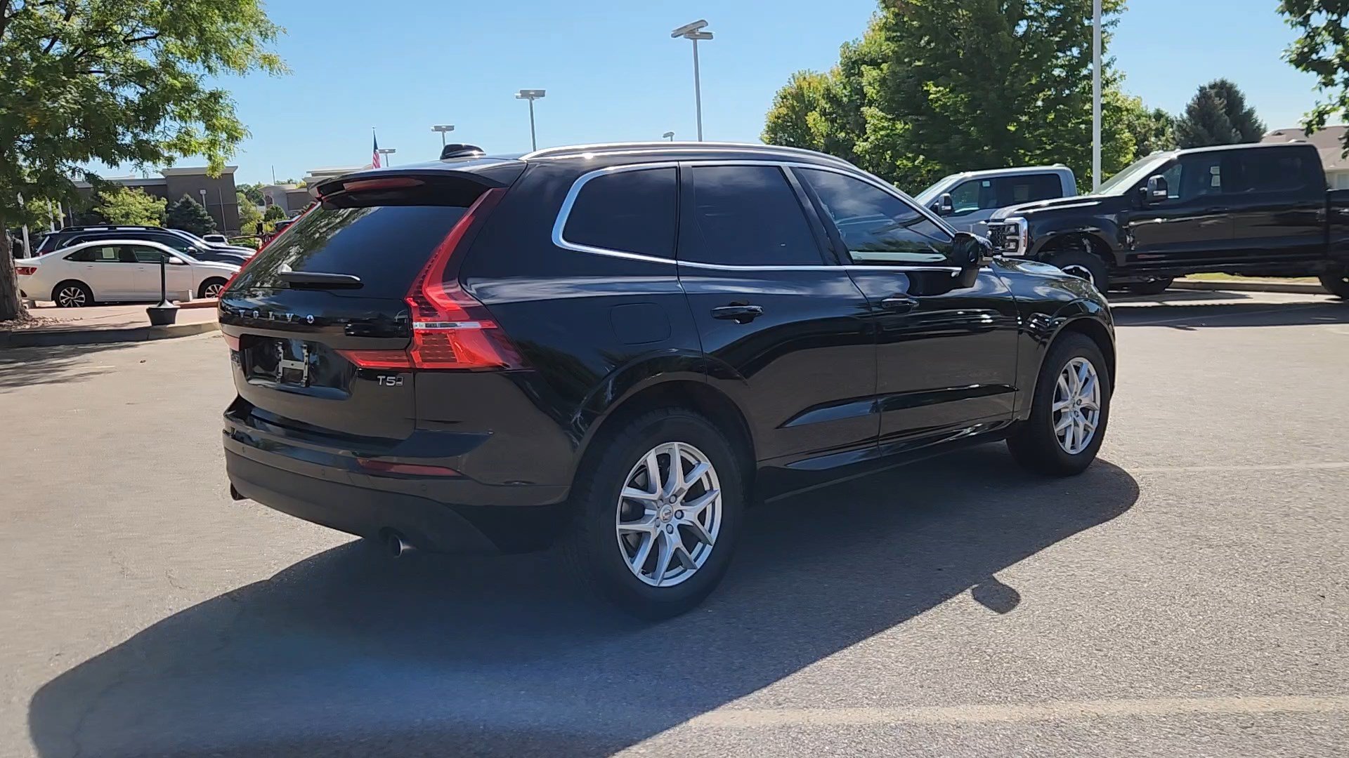 Used 2020 Volvo XC60 T5 Momentum AWD/4WD image 14