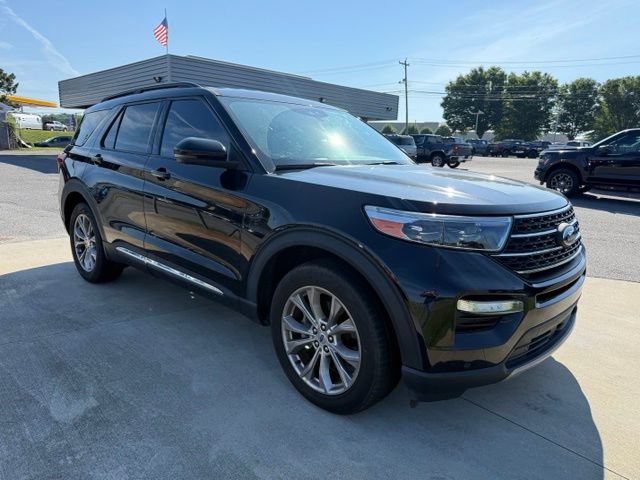Certified 2022 Ford Explorer XLT w/ Equipment Group 202A RWD image 4