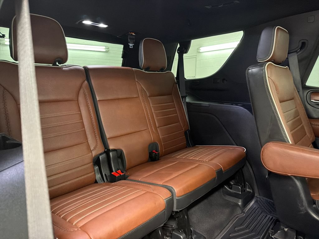 Used 2023 GMC Yukon Denali Ultimate AWD/4WD image 33