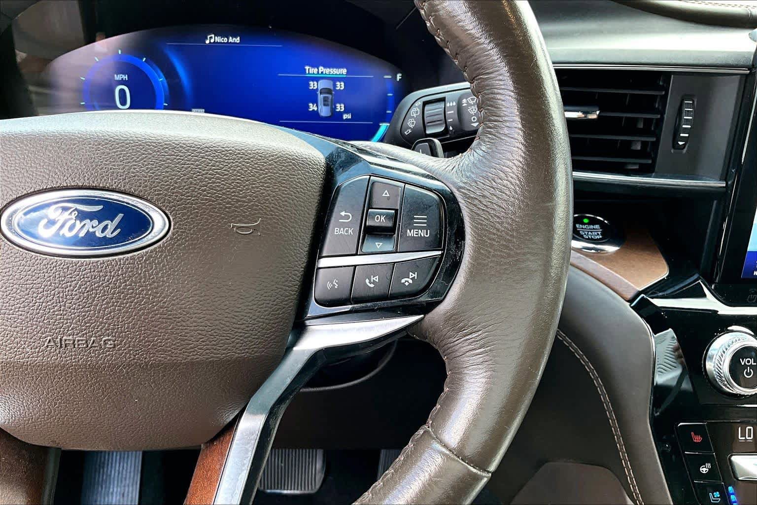 Certified 2021 Ford Explorer King Ranch w/ Premium Technology Package AWD/4WD image 25