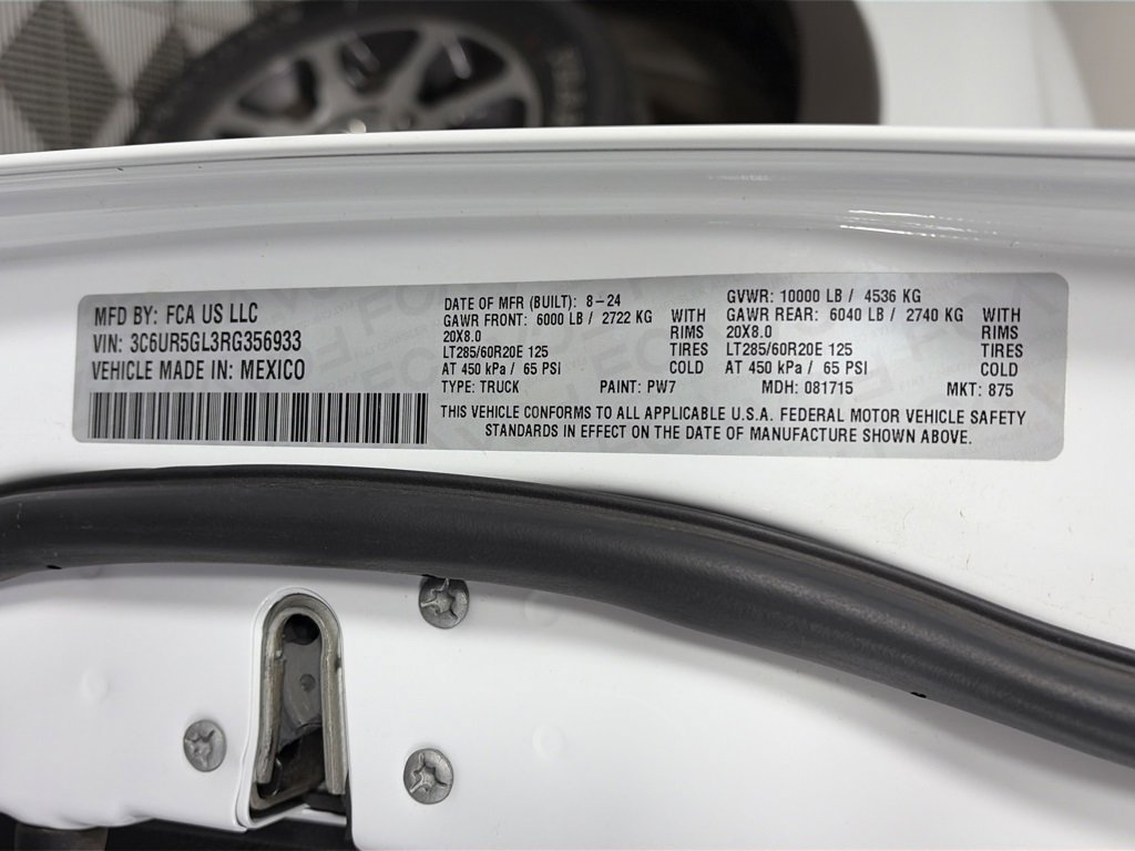 Used 2024 RAM 2500 Limited w/ Safety Group image 9