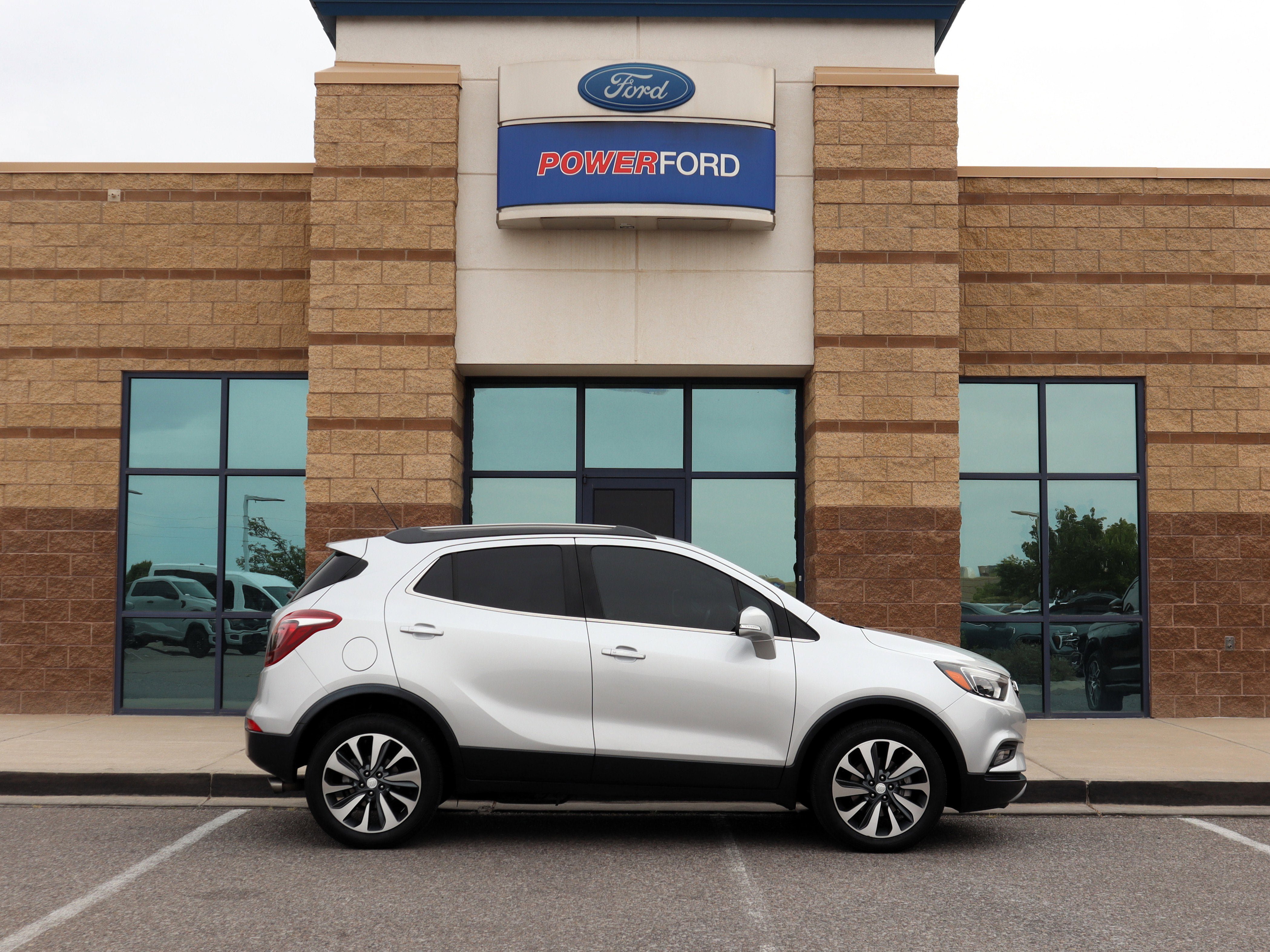 Used 2019 Buick Encore Essence AWD/4WD image 5