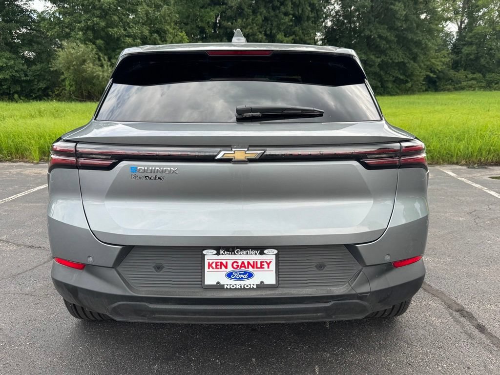 Used 2025 Chevrolet Equinox EV LT w/ Comfort Package FWD image 10