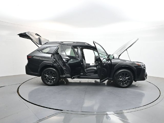 Used 2023 Subaru Outback Onyx Edition AWD/4WD image 30