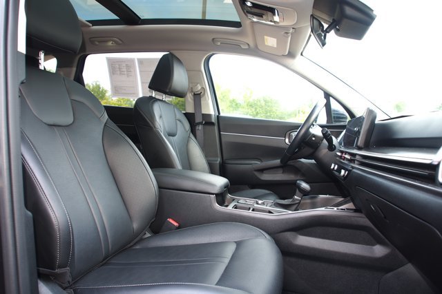 Used 2025 Kia Sorento EX w/ Panoramic Sunroof Package AWD/4WD image 11