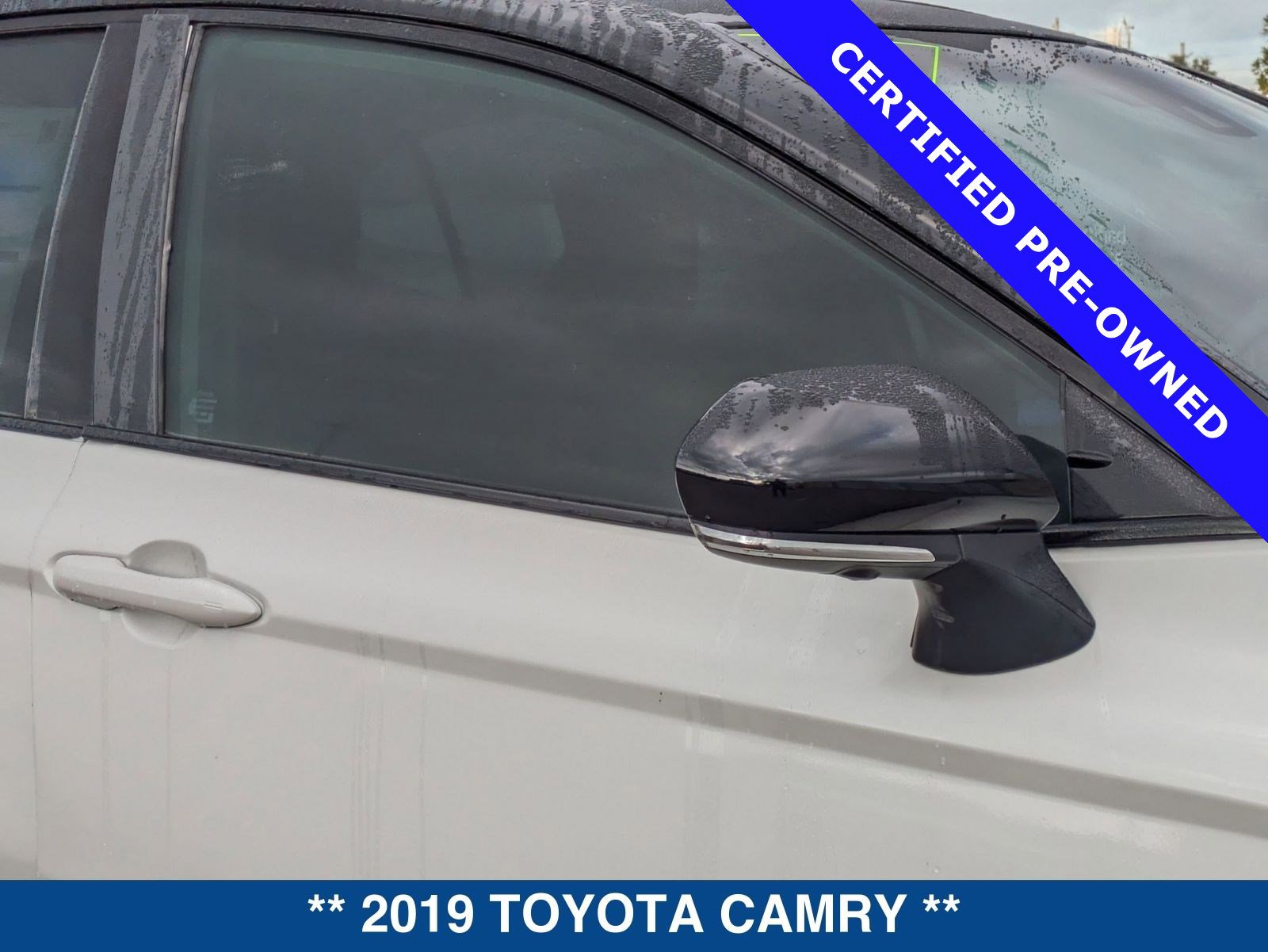 Used 2019 Toyota Camry XSE image 10