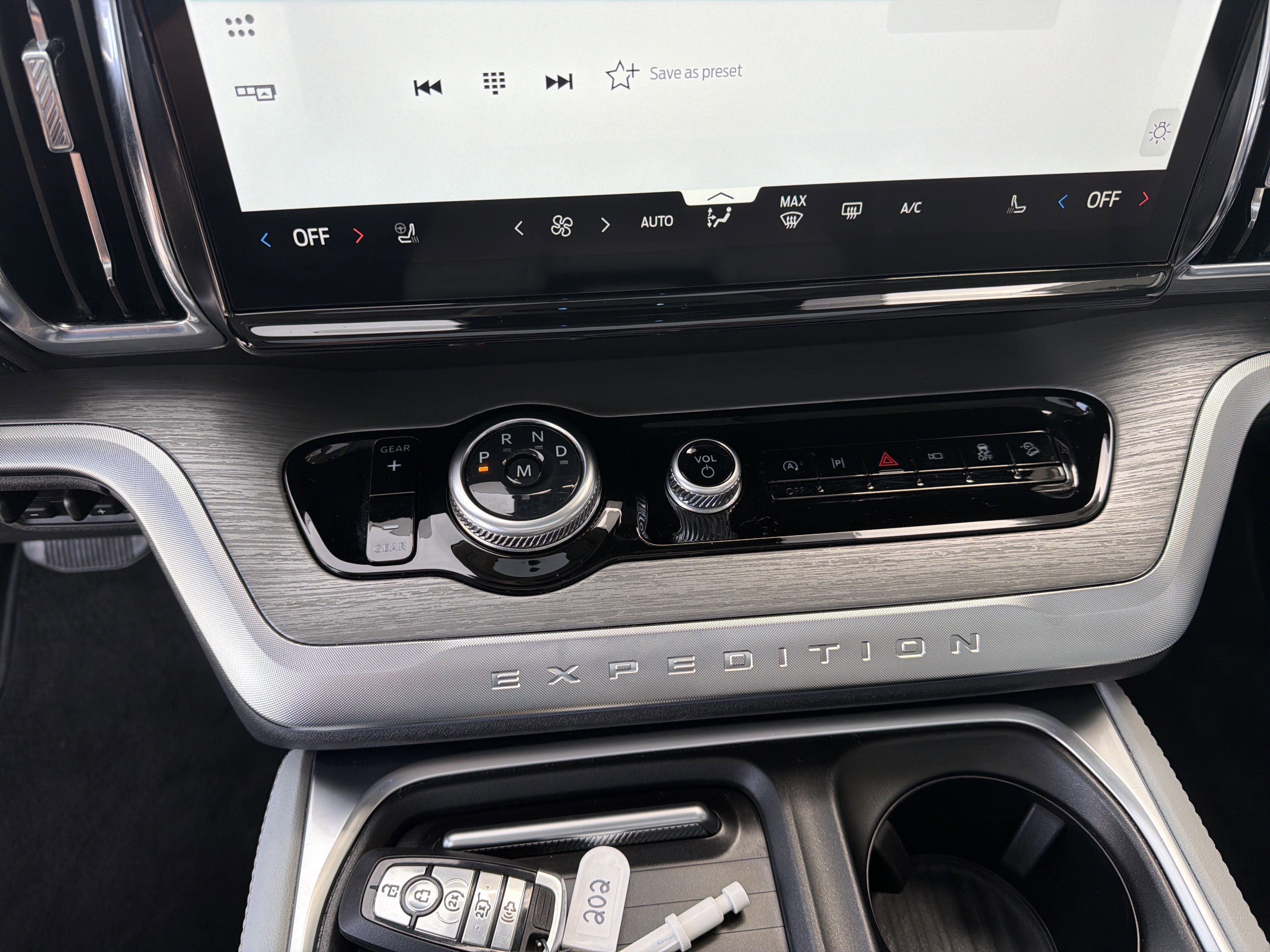 Certified 2025 Ford Expedition Platinum w/ Driver's Package image 50