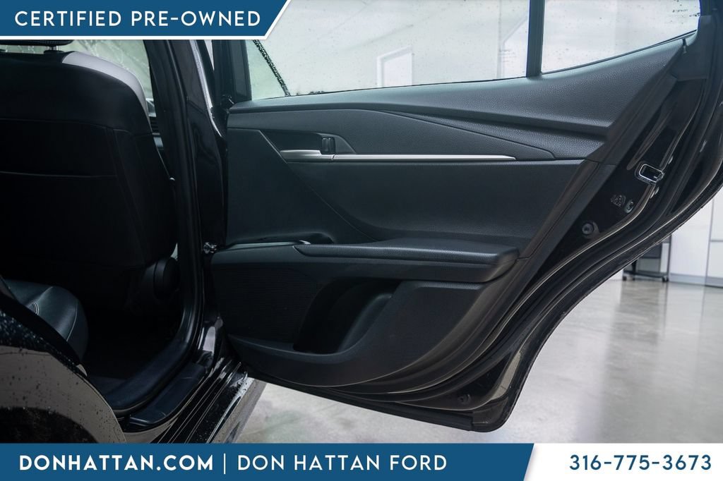 Used 2025 Toyota Camry SE FWD image 21
