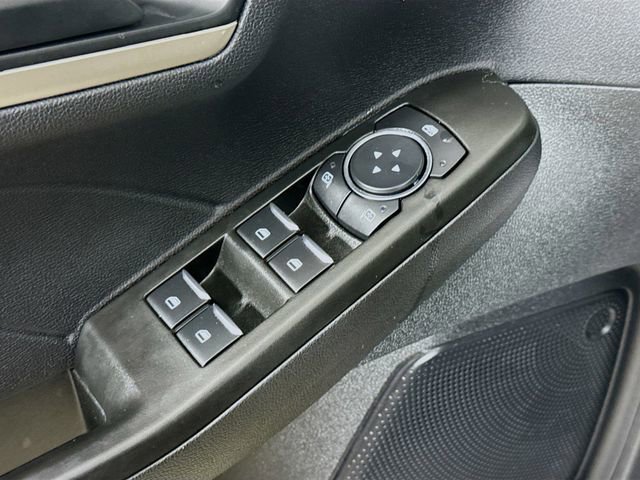 Certified 2022 Ford Escape SE w/ Cold Weather Package image 17