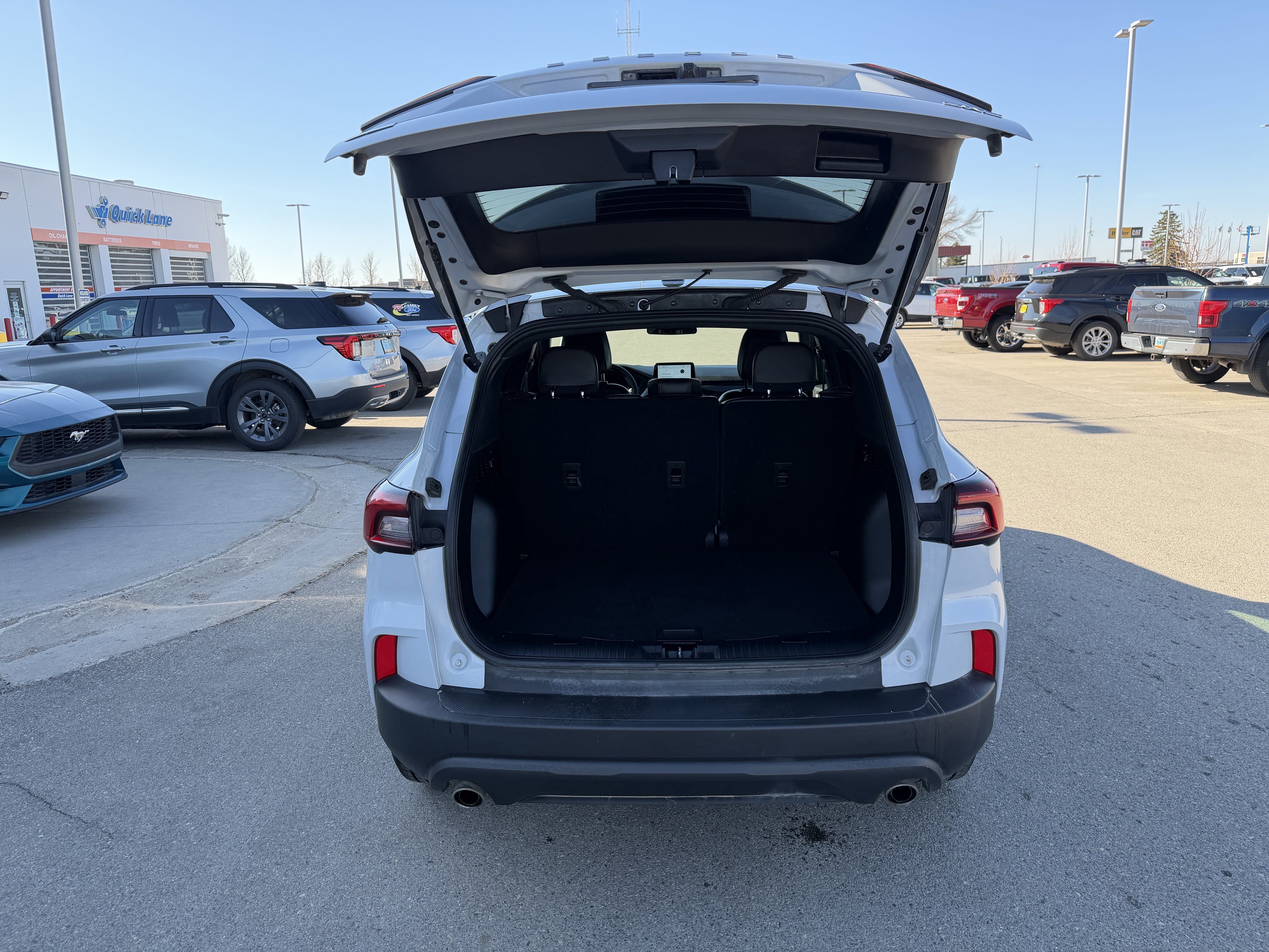Certified 2025 Ford Escape ST-Line AWD/4WD image 22