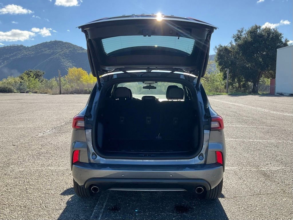 Certified 2024 Ford Escape ST-Line w/ Tech Pack #1 image 25