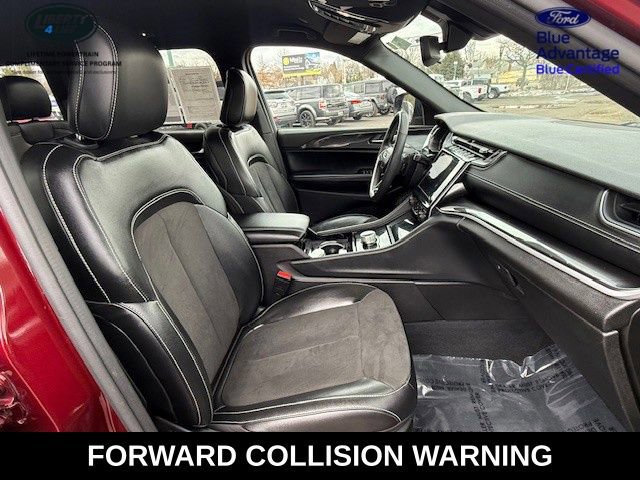 Used 2023 Jeep Grand Cherokee Altitude image 16