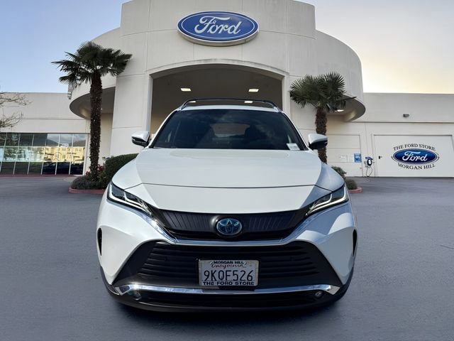 Used 2024 Toyota Venza XLE image 7