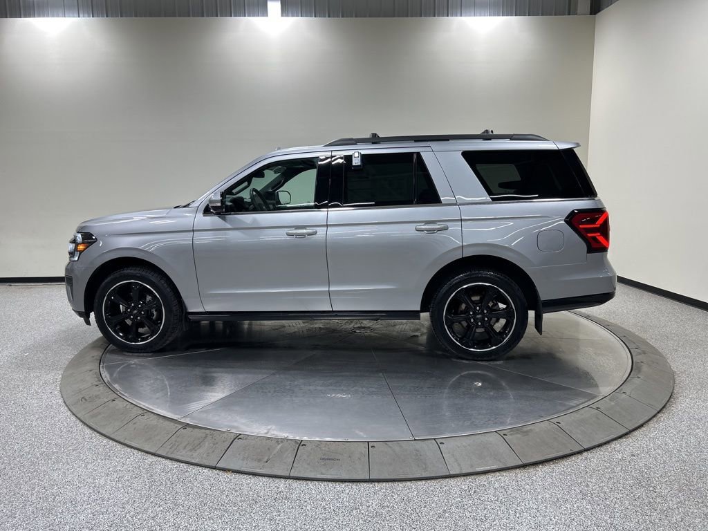 Certified 2022 Ford Expedition Limited image 10