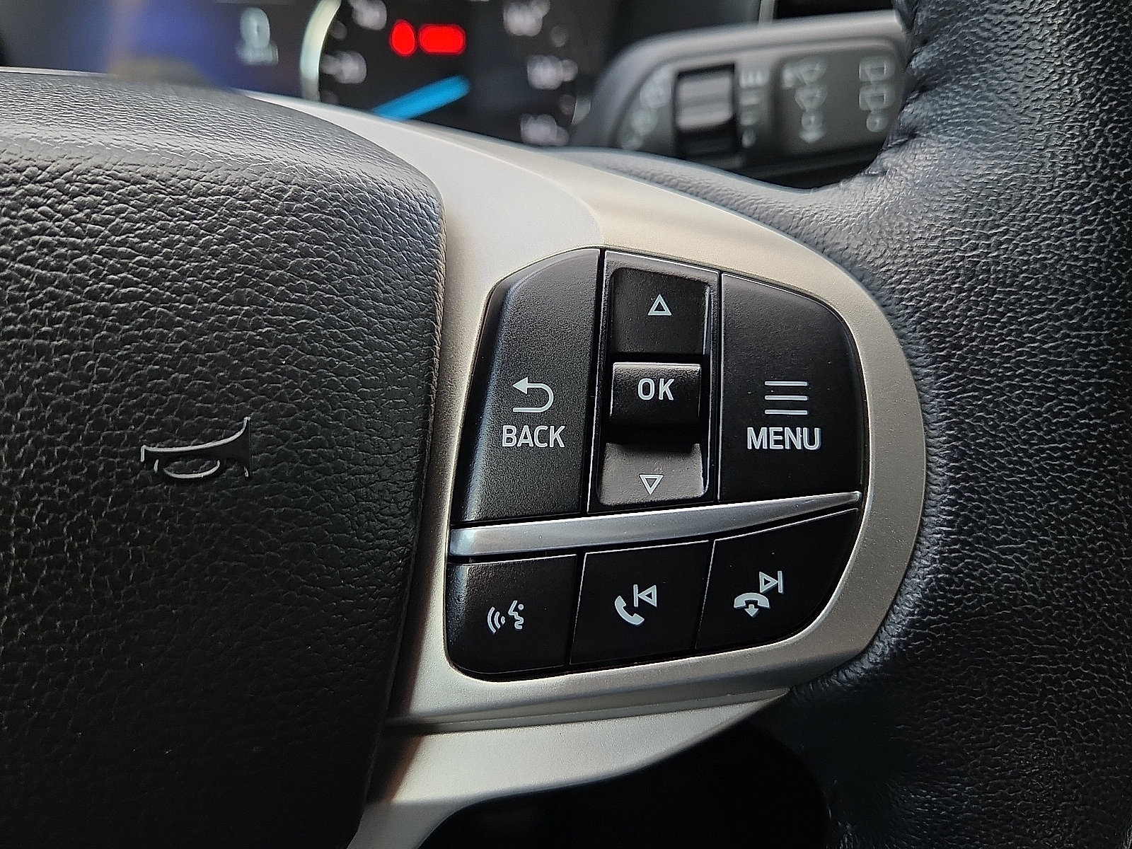 Certified 2023 Ford Explorer XLT w/ Equipment Group 202A AWD/4WD image 21