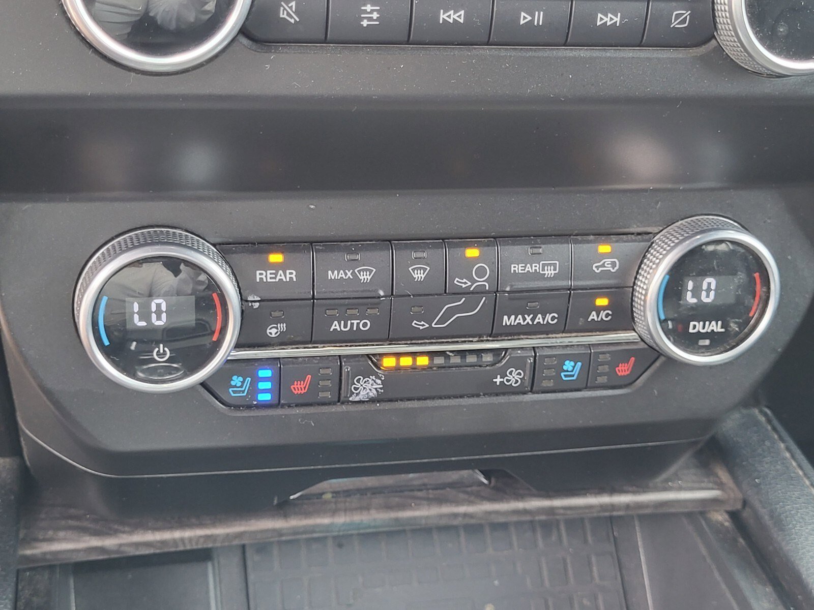 Certified 2021 Ford Expedition Max Limited RWD image 22