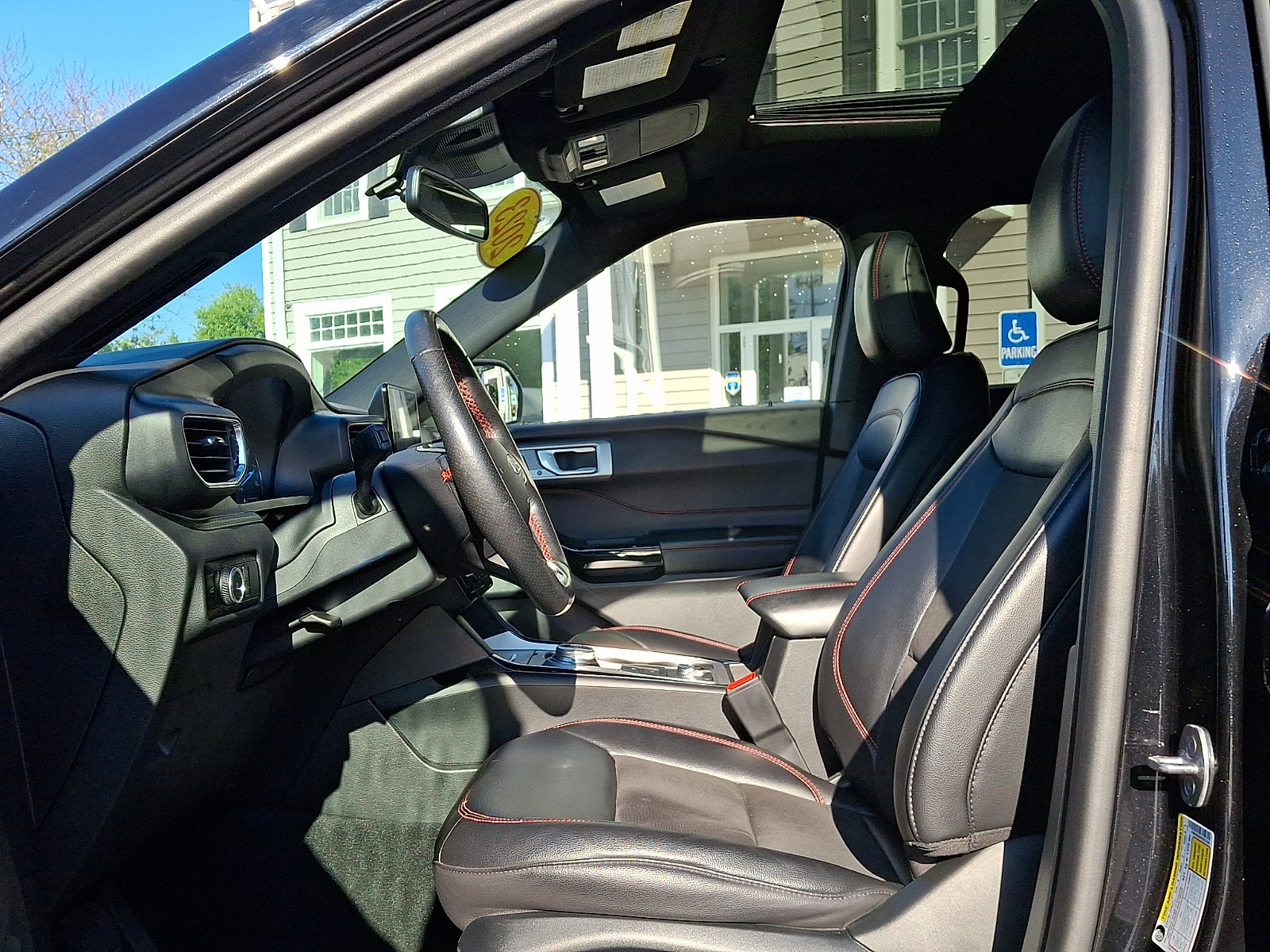 Certified 2023 Ford Explorer ST-Line w/ Class IV Trailer Tow Package AWD/4WD image 15