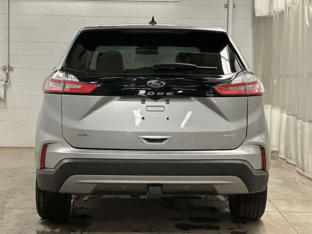 Certified 2024 Ford Edge SEL w/ Convenience Package AWD/4WD image 4