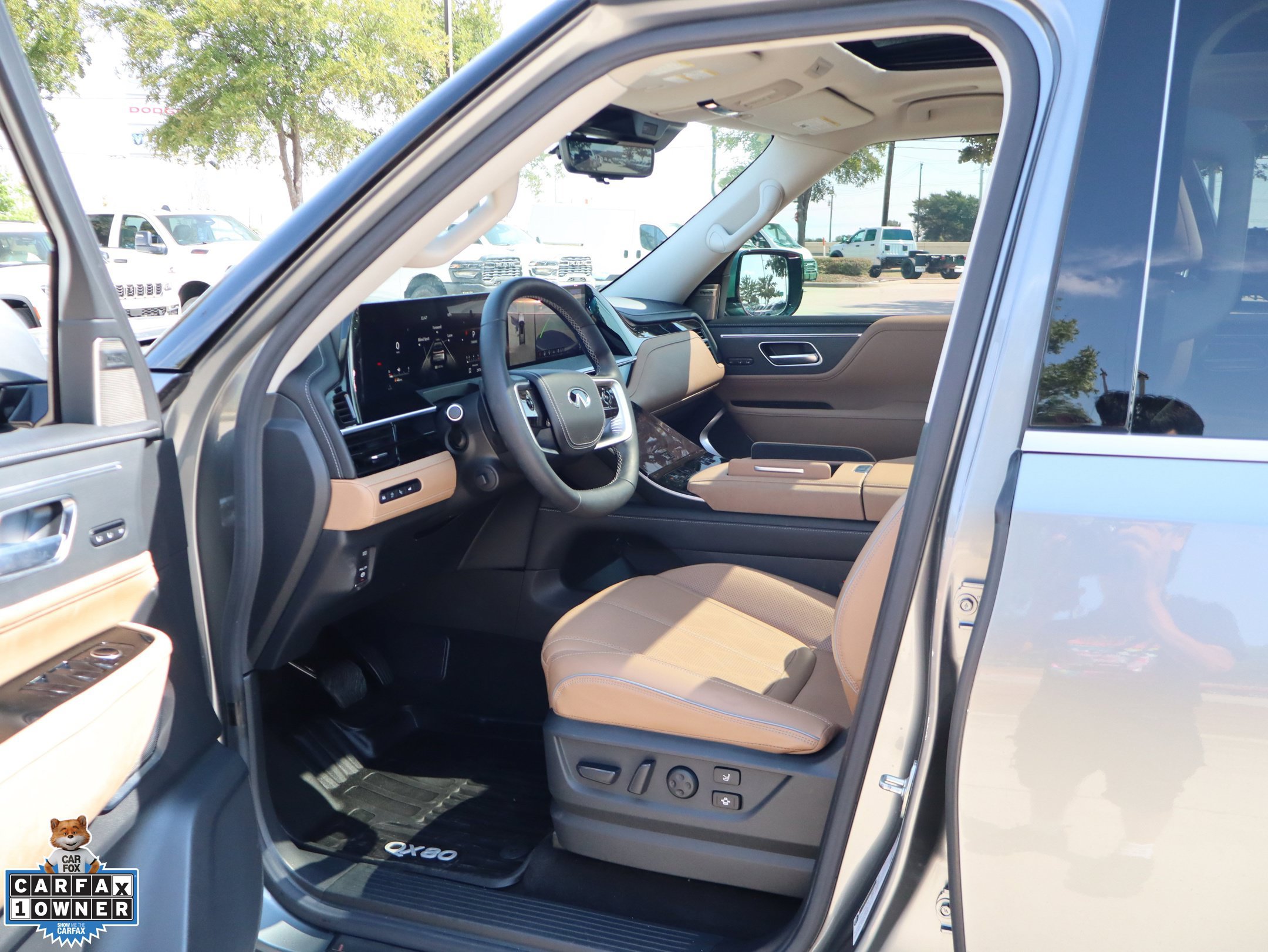 Used 2025 INFINITI QX80 Sensory AWD/4WD image 27
