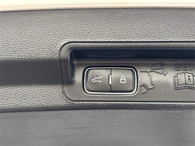 Certified 2024 Ford Explorer Limited image 15