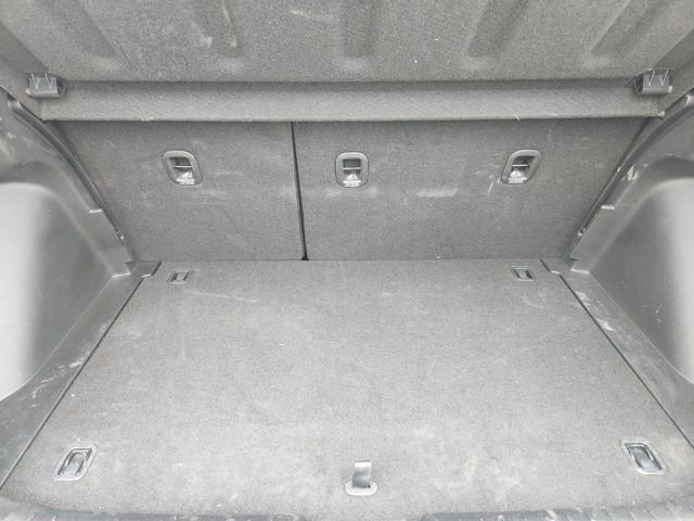 Used 2025 Hyundai Venue SEL FWD image 31