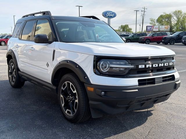 Certified 2022 Ford Bronco Sport Outer Banks w/ Tech Package AWD/4WD image 3