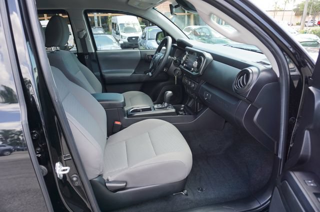 Used 2022 Toyota Tacoma SR w/ SR Convenience Package RWD image 3