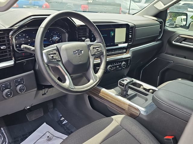 Used 2024 Chevrolet Silverado 1500 RST w/ Z71 Off-Road Package AWD/4WD image 17