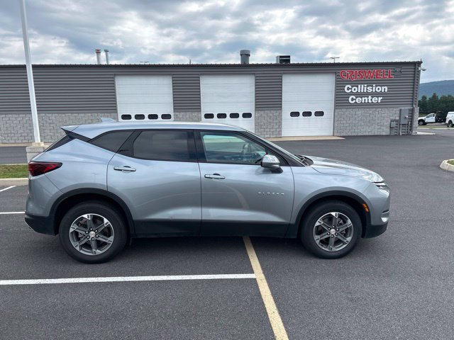 Used 2025 Chevrolet Blazer LT AWD/4WD image 6