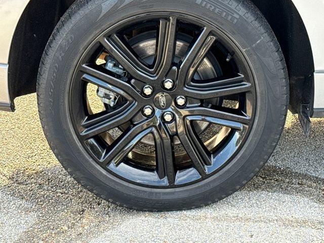 Certified 2022 Ford Edge ST-Line AWD/4WD image 9