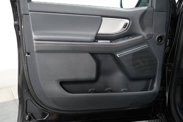 Certified 2025 Ford Expedition Active AWD/4WD image 17