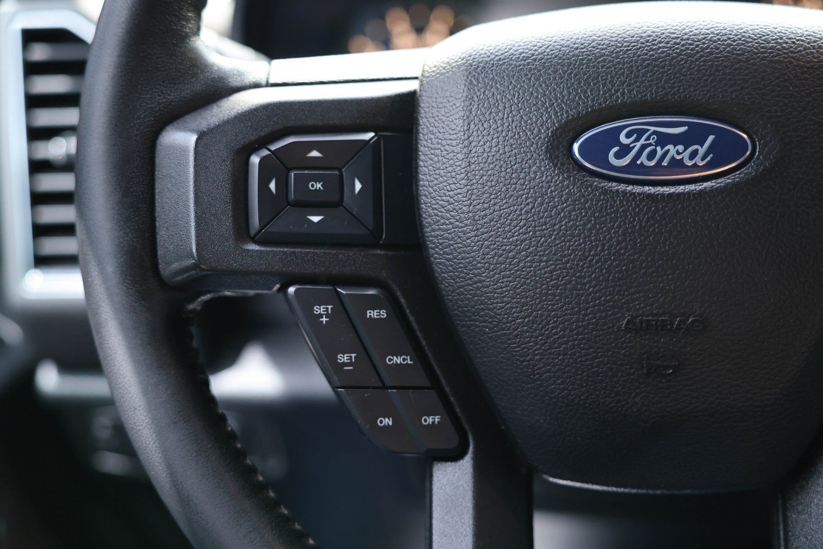 Certified 2018 Ford F150 XLT w/ Equipment Group 302A Luxury AWD/4WD image 14
