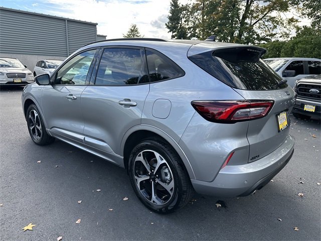 Certified 2024 Ford Escape ST-Line Elite image 3